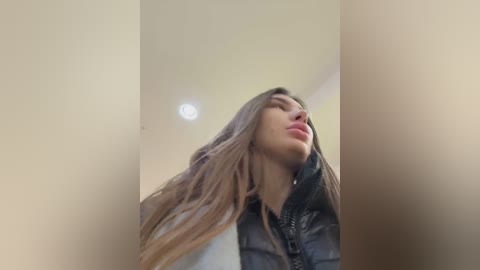 _emilybaby_ free recording from 2025-12-24 04:27:00