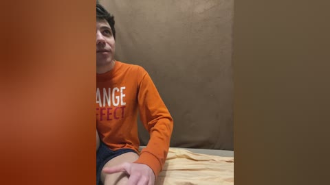 emmalove13 free recording from 2025-12-25 00:06:00