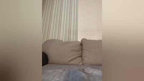 _safira_ free recording from 2025-12-26 00:11:00