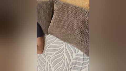 3hotandyoung3 free recording from 2025-12-28 00:06:00