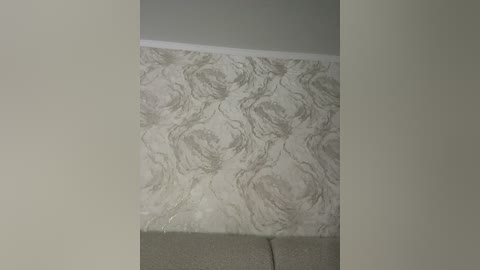 lolafox free recording from 2025-12-28 00:08:00