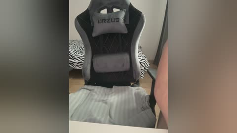 molochnaya000 free recording from 2025-12-28 00:06:00