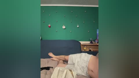 sun_moon free recording from 2025-12-28 00:12:00