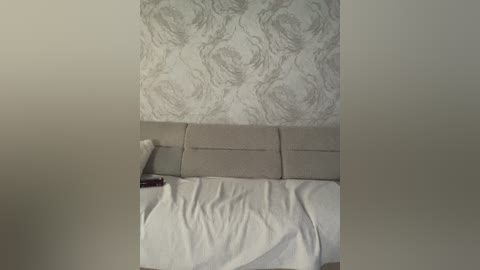 lolafox free recording from 2025-12-29 00:00:00