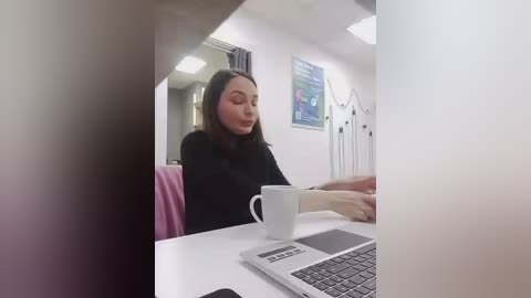 alisa_top free recording from 2025-12-31 01:54:00