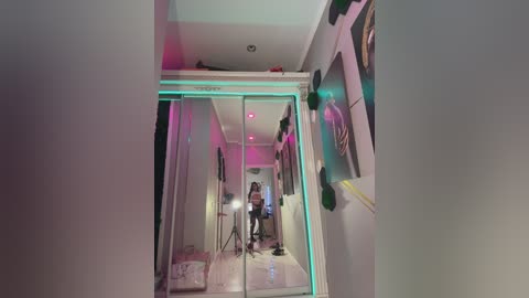 adel9 free recording from 2026-01-13 00:34:00