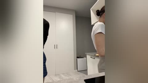 gummy_bears free recording from 2026-02-04 00:36:00