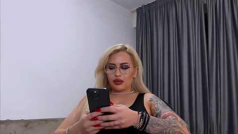 lovelyblondyx free recording from 2026-02-15 00:45:00