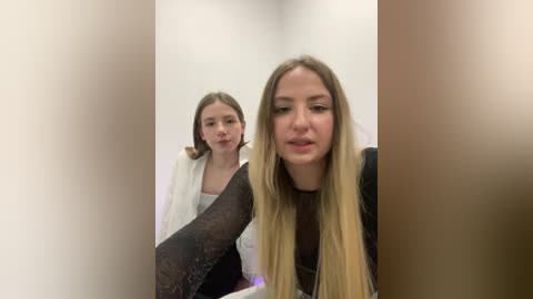 lesbianfamily02 free recording from 2026-02-17 00:06:00