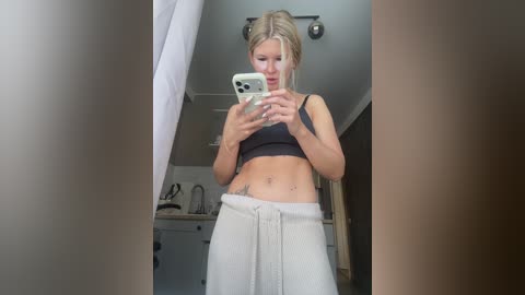 giavibey free recording from 2026-02-25 00:15:00