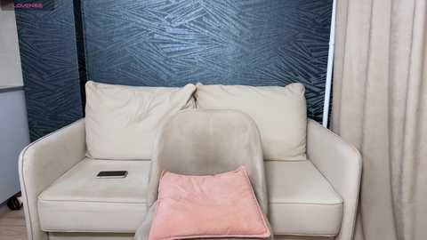 _molly_ free recording from 2026-03-25 01:02:00