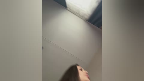 _hennessy_ free recording from 2026-03-27 00:43:00