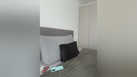 tati16 free recording from 2026-03-30 00:23:00