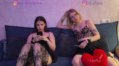 sweety_couple free recording from 2026-04-03 02:52:00