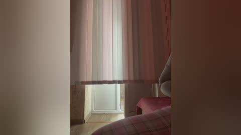 littledelora free recording from 2026-04-04 00:12:00