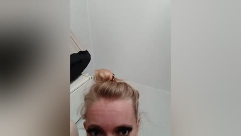 astahichalena free recording from 2026-04-08 00:19:00