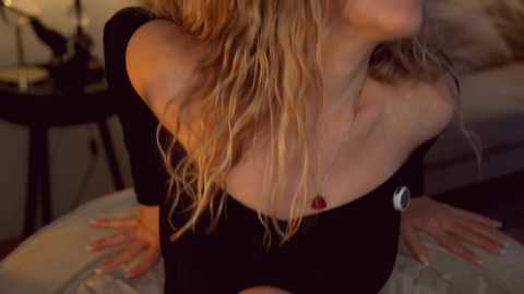 _queen_maria_ free recording from 2026-04-10 02:28:00