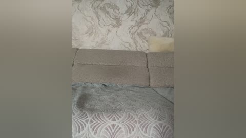 lolafox free recording from 2026-04-12 01:27:00