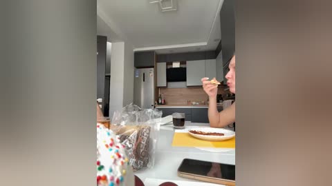 lolave free recording from 2026-04-12 01:27:00