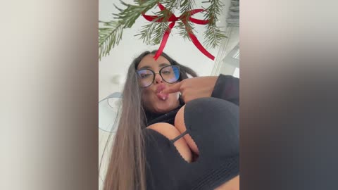 kiss_krisss free recording from 2026-04-14 02:42:00