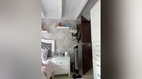 sallyeleins free recording from 2026-04-14 02:03:00