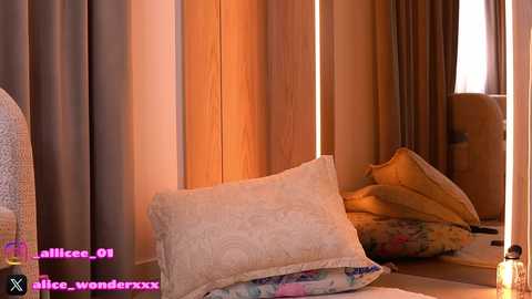 vanesasimon free recording from 2026-04-14 02:03:00