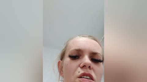 astahichalena free recording from 2026-04-15 02:07:00