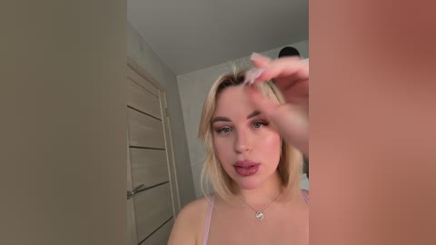 mila_m free recording from 2026-04-15 00:18:00