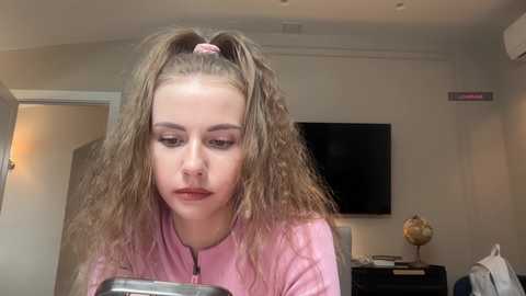 _vikkil0vescheese_ free recording from 2026-04-18 00:44:00