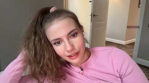 _vikkil0vescheese_ free recording from 2026-04-18 00:44:00