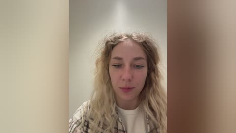 janchi_ free recording from 2026-04-18 00:44:00