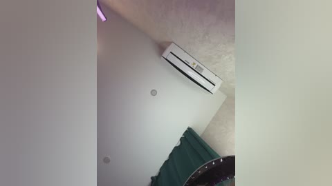 ellidi free recording from 2026-04-19 01:26:00