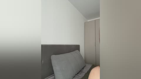 tati16 free recording from 2026-04-19 02:16:00