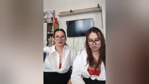 alica_and_angelina free recording from 2026-04-21 09:38:00