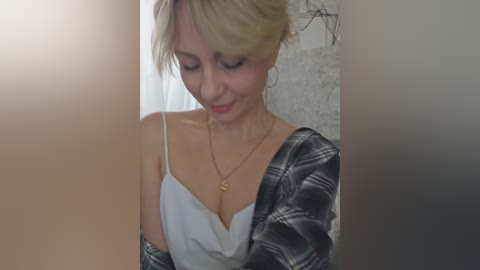 charlizetheron free recording from 2026-04-21 09:30:00