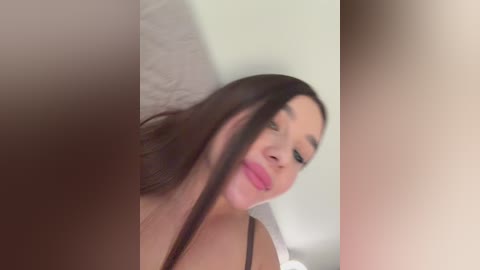 bloomjuliette free recording from 2026-04-22 00:02:00