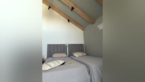 nezukoo free recording from 2026-04-22 03:09:00