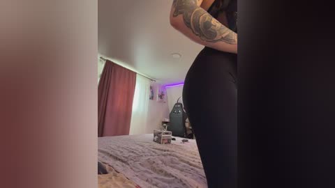 _maybebaby_ free recording from 2026-04-23 01:58:00