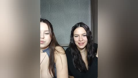 alica_and_angelina free recording from 2026-04-24 03:05:00