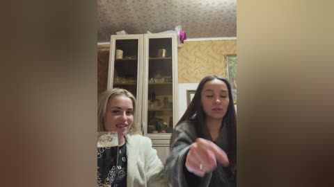 cat_meowa free recording from 2026-04-30 04:59:00