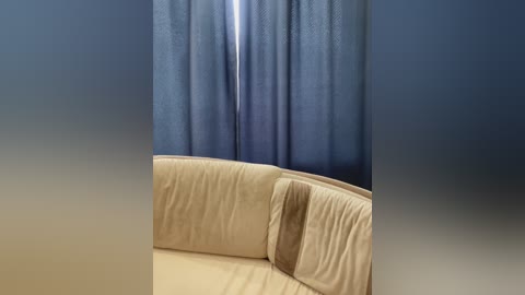 3hotandyoung3 free recording from 2026-05-01 00:46:00