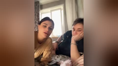 kris_and_vanessa free recording from 2026-05-02 11:36:00